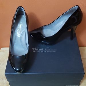 Kenneth Cole 9.2.5 Pumps